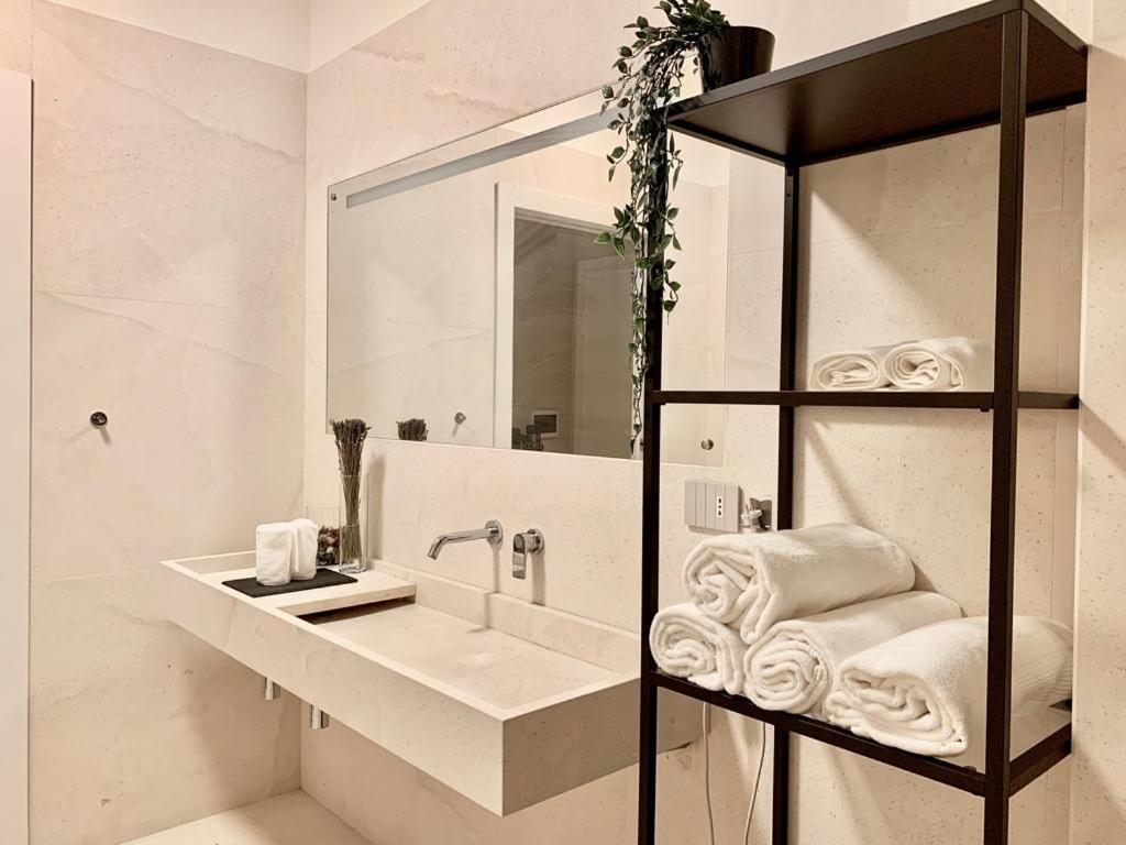 W83 Como Lake House Екстериор снимка
